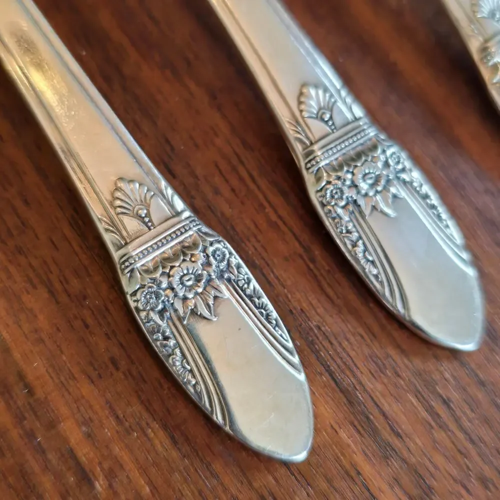 Vintage 1847 Rogers Bros FIRST LOVE 4 Salad Forks Silverplate Art Deco Cottage